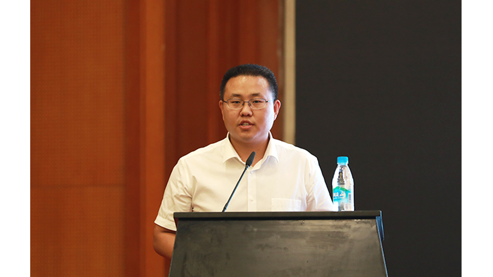 东吴物业天津分公司副总经理朱超发言东吴物业副总经理韦昀志发言东吴