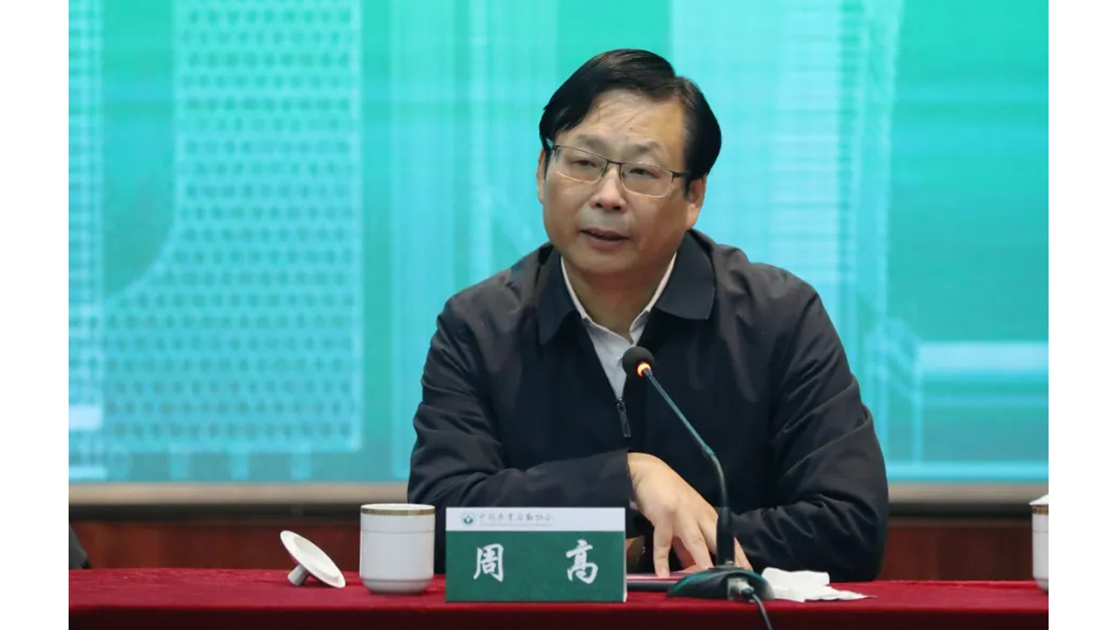 苏州大学党委常委,总会计师周高代表苏州大学致欢迎辞.